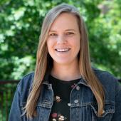 Elise Yonika headshot